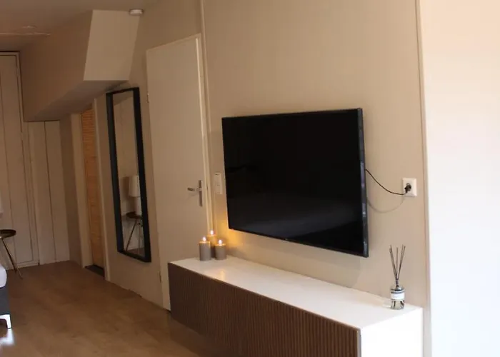 Апартаменты Maison Cote - Moderne Met Prive Tuin, Nabij & Circuit Зандфорт